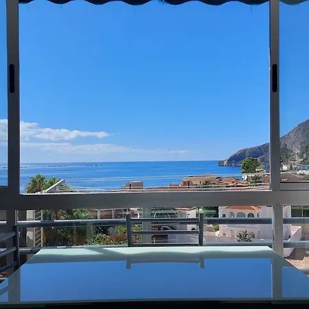 Apartamento Vistas Al Mar. Junto A La Playa. Garaje Y Piscina. Calpe