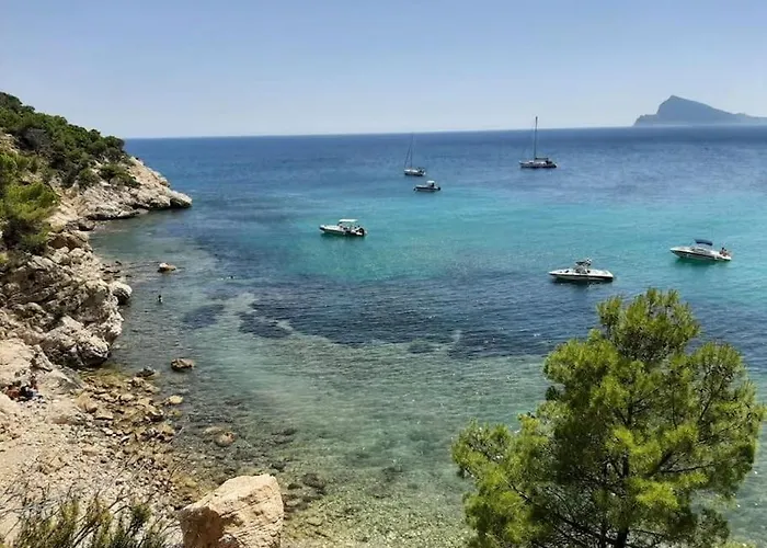 Apartamento Vistas Al Mar. Junto A La Playa. Garaje Y Piscina. Calpe