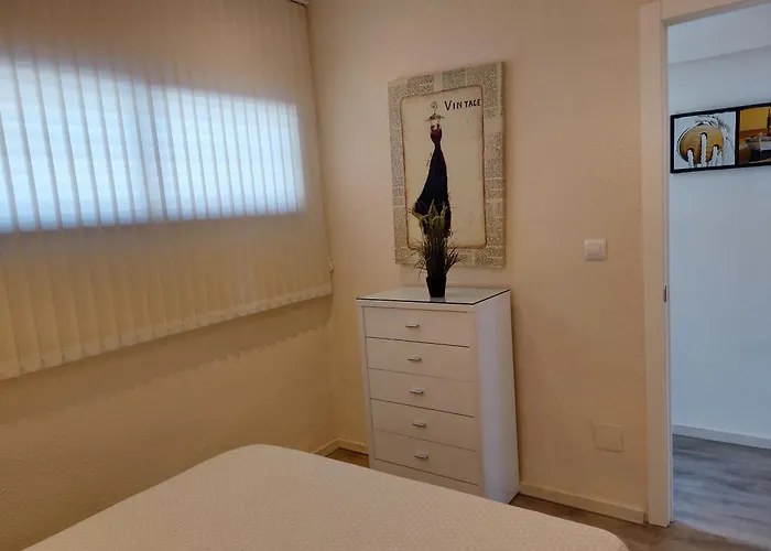 Apartamento Vistas Al Mar. Junto A La Playa. Garaje Y Piscina. Calpe