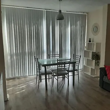 Vistas Al Mar. Junto A La Playa. Garaje Y Piscina. Daire