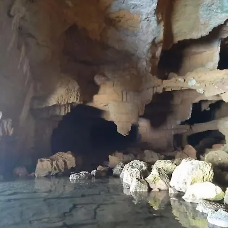 Vistas Al Mar. Junto A La Playa. Garaje Y Piscina. *