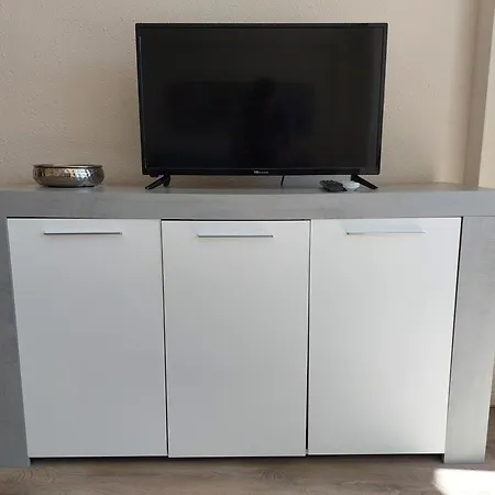 Vistas Al Mar. Junto A La Playa. Garaje Y Piscina. Daire *