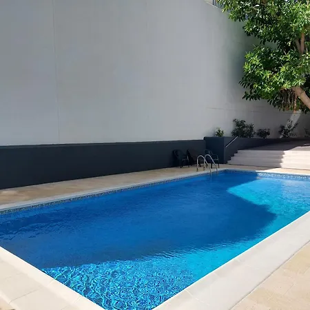 Vistas Al Mar. Junto A La Playa. Garaje Y Piscina. Daire Calp