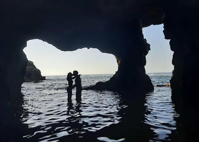 Vistas Al Mar. Junto A La Playa. Garaje Y Piscina. Calpe