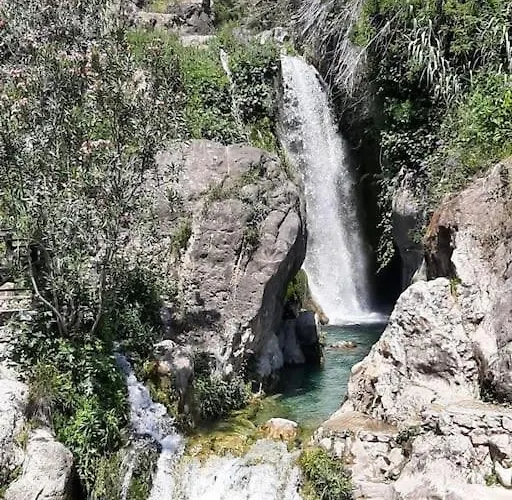 Vistas Al Mar. Junto A La Playa. Garaje Y Piscina.